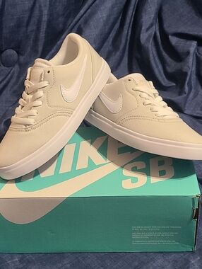 Nike SB Check Canvas "905373-002" New In Original Box! Multiple Sizes!
